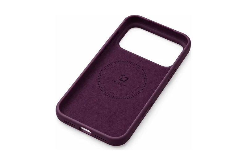 DUXDUCIS Phone Case for iPhone17 /18 Pro - Dark Cherry Piel Series case interior with soft microfiber lining and DUX DUCIS print